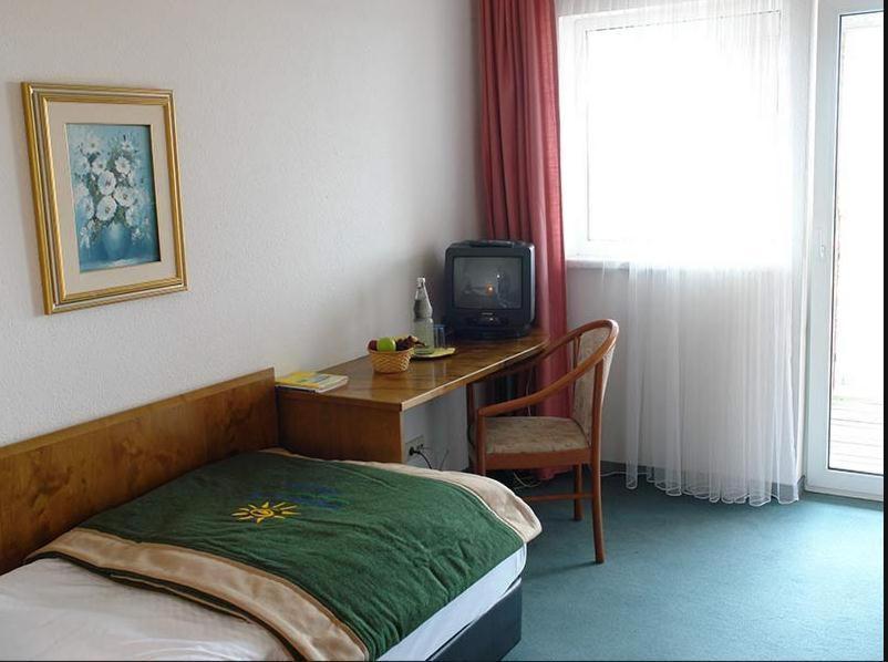 Greenline Hotel Hellfeld Neubrandenburg Rom bilde